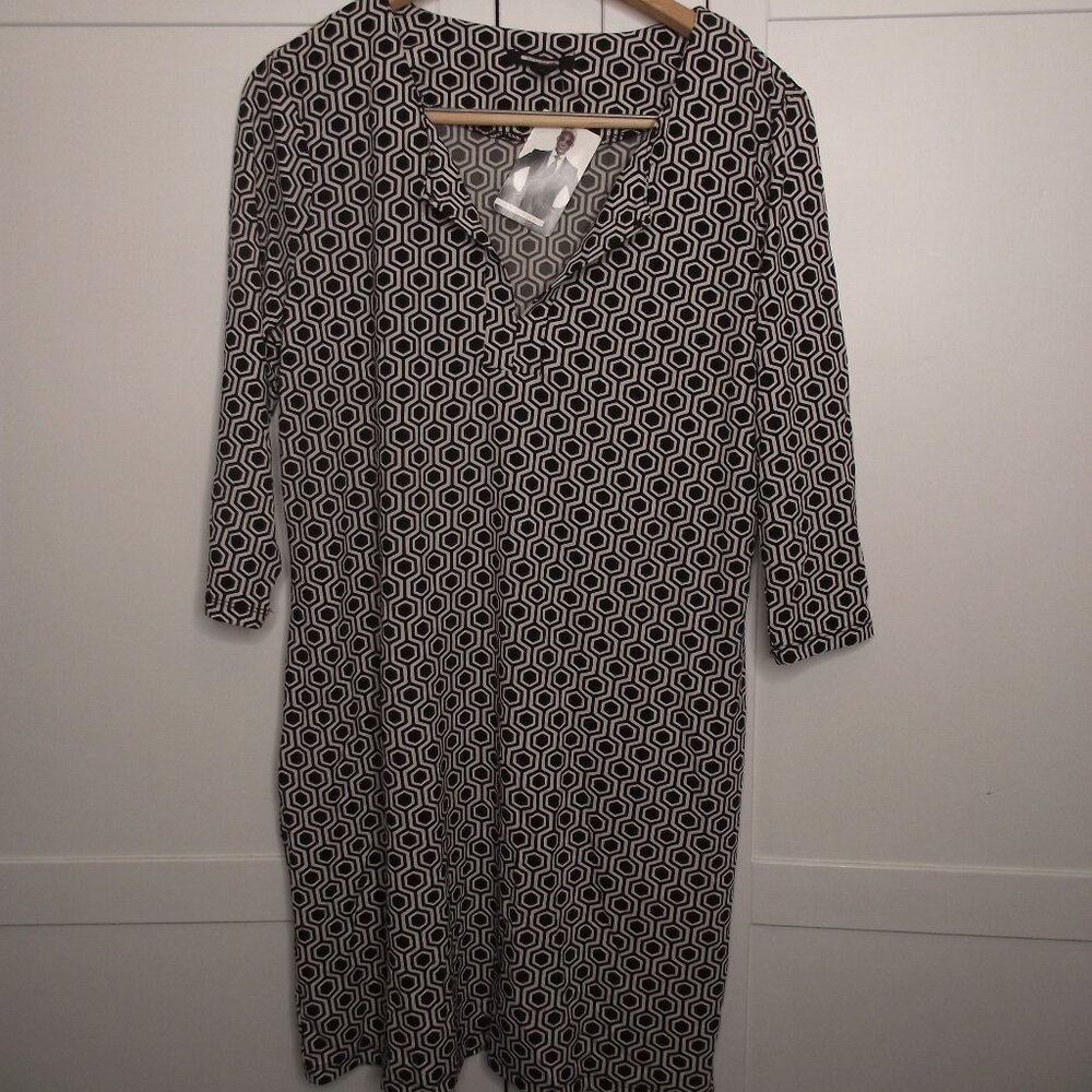 Attitude by Jay Manuel, Size 14, Classy black & white dress